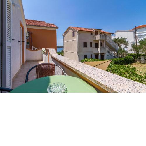 Awesome apartment in Barbat na Rabu with 1 Bedrooms