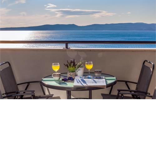 Awesome apartment in Brela w/ 1 Bedrooms