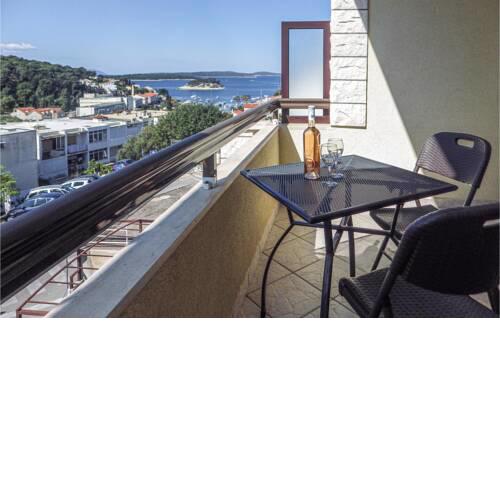 Awesome apartment in Hvar with WiFi