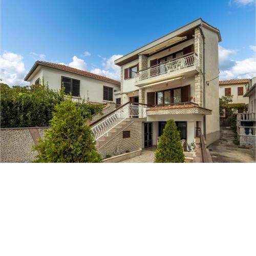 Awesome apartment in Jadranovo with 2 Bedrooms