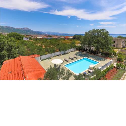 Awesome apartment in Kastel Novi w/ Outdoor swimming pool, WiFi and 2 Bedrooms