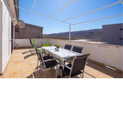 Awesome apartment in Pag with WiFi and 3 Bedrooms