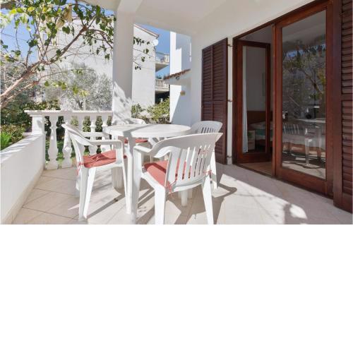 Awesome apartment in Petrcane with WiFi and 1 Bedrooms