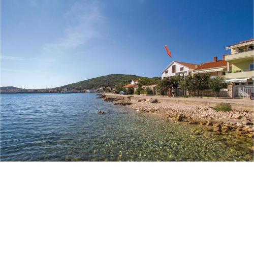 Awesome apartment in Preko with WiFi and 4 Bedrooms