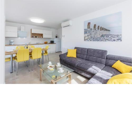 Awesome apartment in Pula with WiFi and 2 Bedrooms