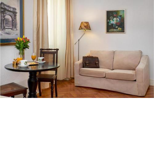 Awesome apartment in Pula with