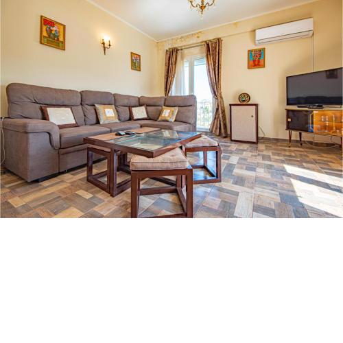 Awesome apartment in Raslina with WiFi and 6 Bedrooms