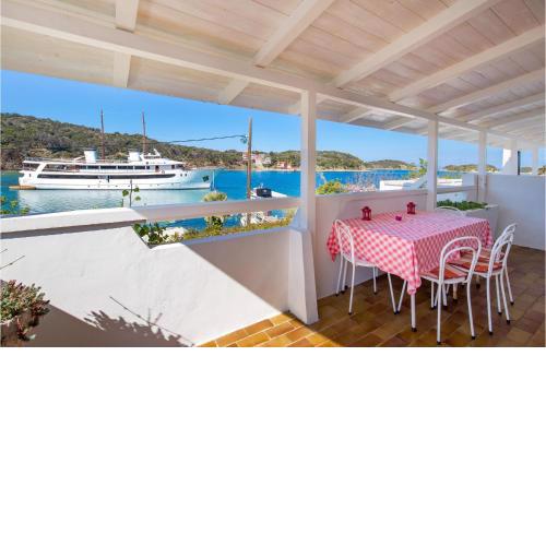 Awesome apartment in Supetarska Draga with WiFi and 2 Bedrooms