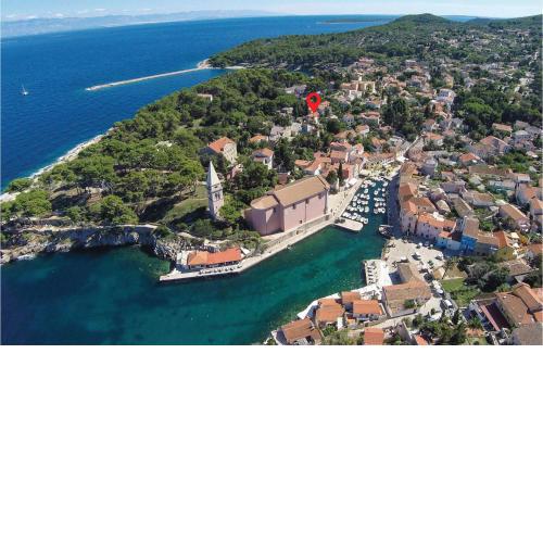 Awesome apartment in Veli Losinj with 3 Bedrooms