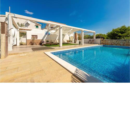 Awesome apartment in Vir with Outdoor swimming pool, WiFi and 1 Bedrooms