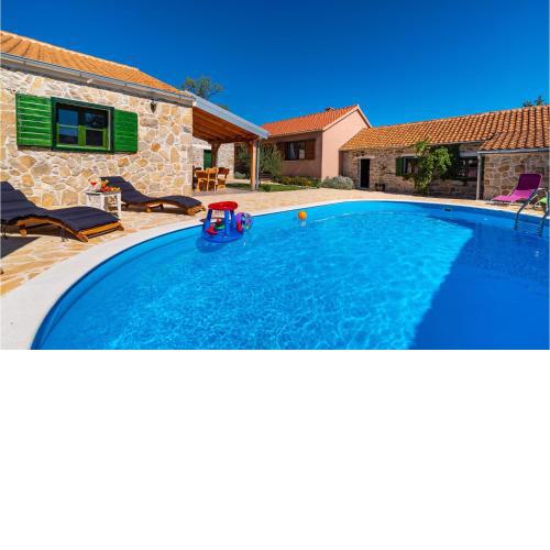 Awesome home in Benkovac with WiFi and 3 Bedrooms