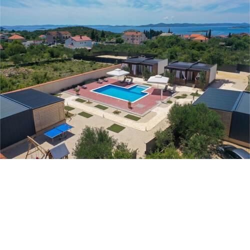 Awesome home in Drage with Outdoor swimming pool, WiFi and 12 Bedrooms