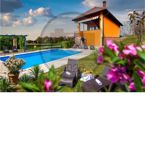 Awesome home in Jalzabet w/ Outdoor swimming pool and 2 Bedrooms