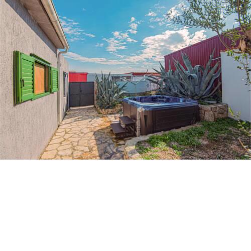 Awesome home in Jezera with Jacuzzi, WiFi and 1 Bedrooms