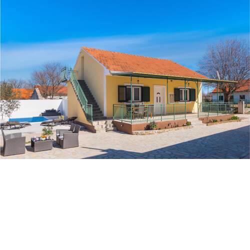 Awesome home in Karalic w/ Outdoor swimming pool, WiFi and 3 Bedrooms