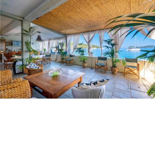 Awesome home in Lopud with 4 Bedrooms