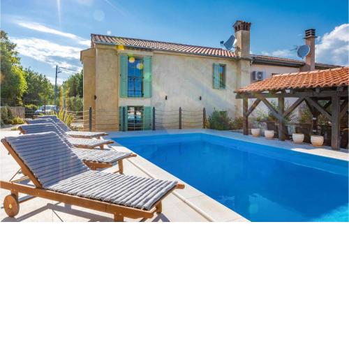Awesome home in Malinska with Outdoor swimming pool, WiFi and 3 Bedrooms