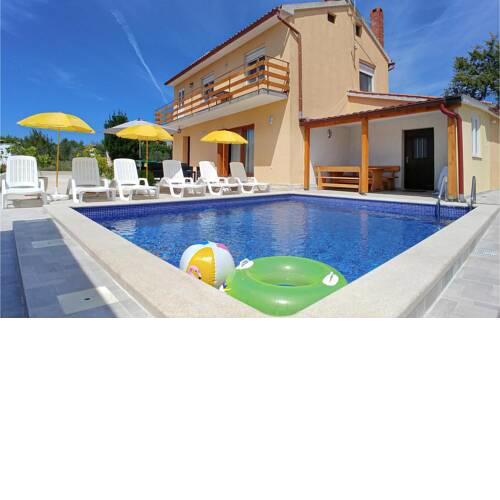 Awesome home in Muntic with Outdoor swimming pool and 3 Bedrooms