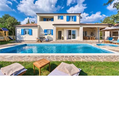 Awesome home in Naselje Muzini with Outdoor swimming pool, Jacuzzi and 5 Bedrooms