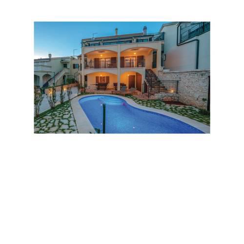 Awesome home in Vodice w/ Outdoor swimming pool, Outdoor swimming pool and 5 Bedrooms