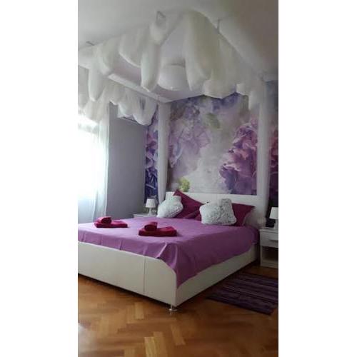 Baldachin Apartment