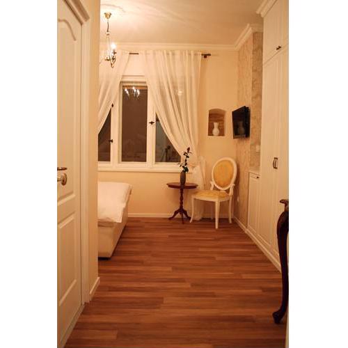 Banica Apartments & Rooms