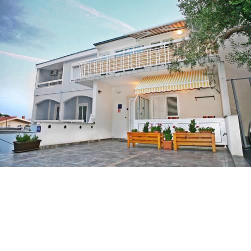 Baska Voda Apartment 7