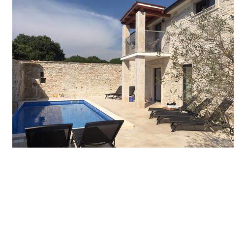 Baskarad Stonehouse