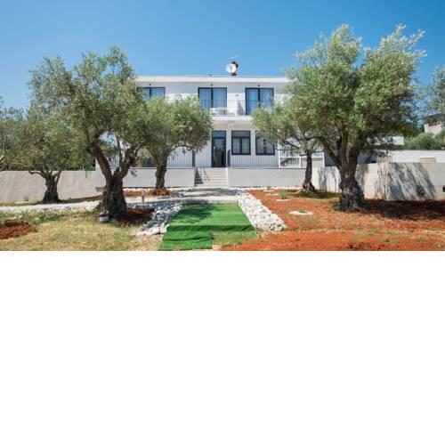 B&B Laurus Residence