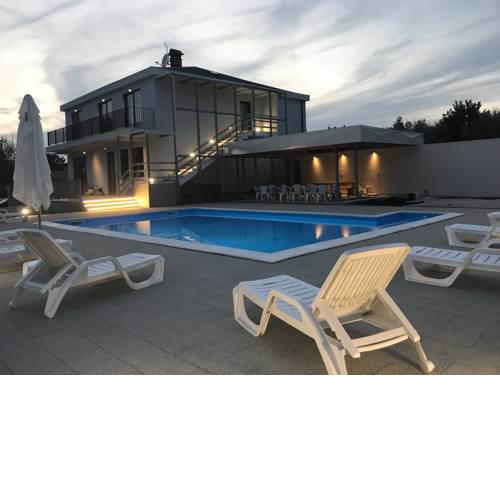 B&B Laurus Residence