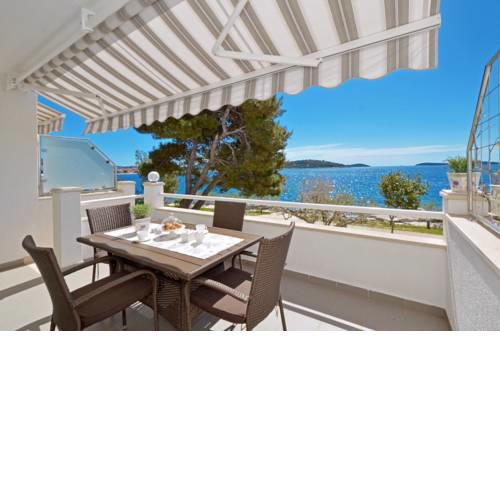 Beach apartment Sandy I
