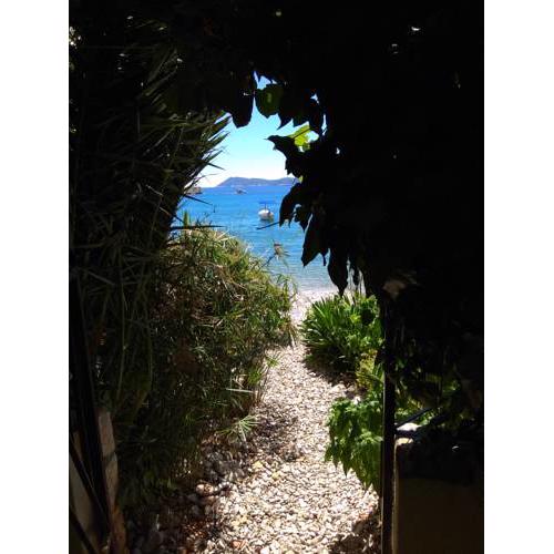 Beach House Gusla