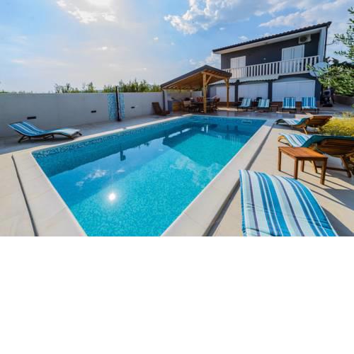 Beachfront Villa Mihovil - direct beach access and pool