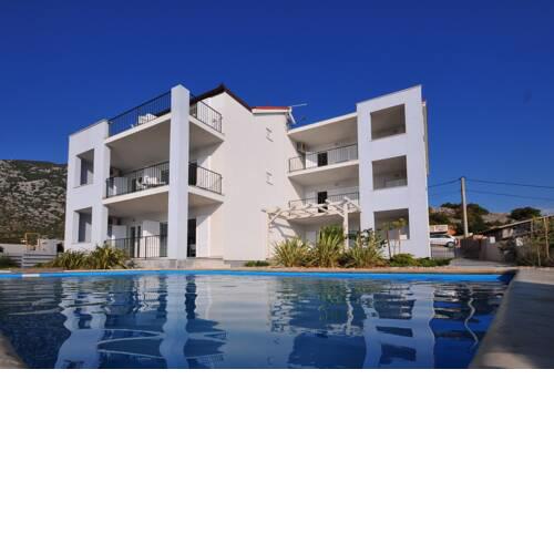Beachfront House Renz with Pool