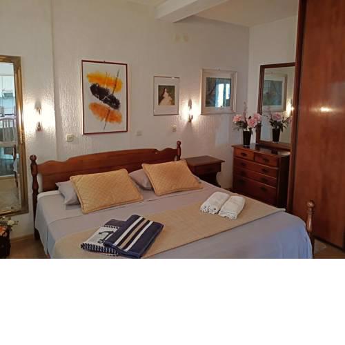 Beautiful apartment Duska right on the beach