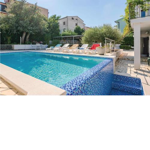 Beautiful apartment in Banjole with 3 Bedrooms