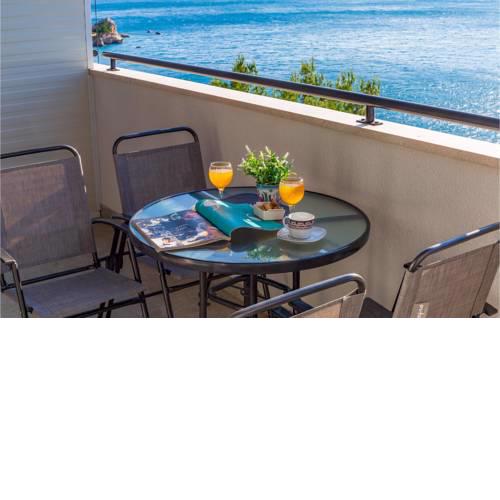Beautiful apartment in Brela w/ 1 Bedrooms