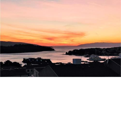 Beautiful apartment in Cres with WiFi and 1 Bedrooms