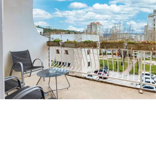 Beautiful apartment in Dugi Rat w/ WiFi and 2 Bedrooms
