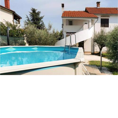 Beautiful apartment in Galizana with 1 Bedrooms