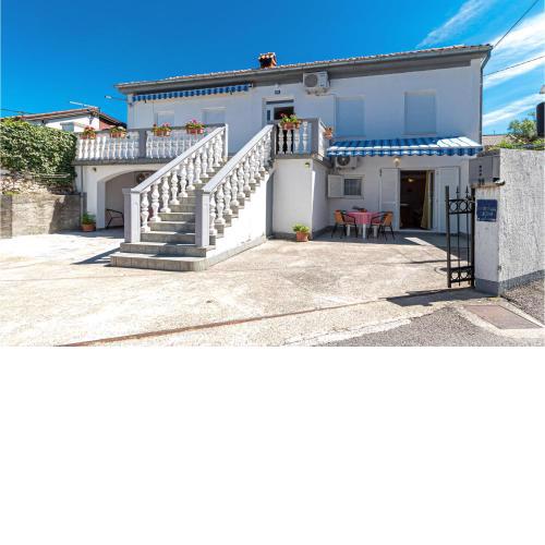 Beautiful apartment in Jadranovo with WiFi
