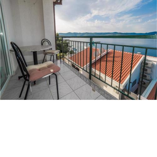 Beautiful apartment in Klek with