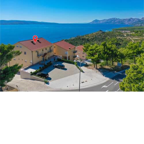 Beautiful apartment in Krvavica with