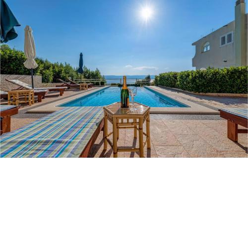 Beautiful apartment in Lokva Rogoznica with 1 Bedrooms
