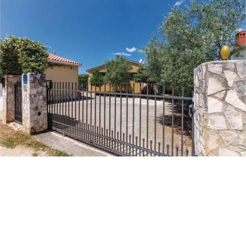 Beautiful apartment in Pula w/ WiFi and 1 Bedrooms