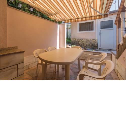 Beautiful apartment in Punat w/ WiFi and 2 Bedrooms