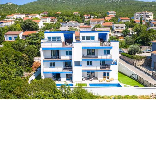 Beautiful apartment in Smokvica Krmpotska with Outdoor swimming pool, WiFi and 3 Bedrooms
