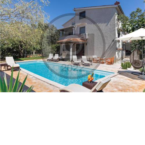 Beautiful home in Antonci with Outdoor swimming pool, WiFi and 8 Bedrooms