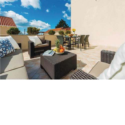Beautiful home in Banici w/ 4 Bedrooms