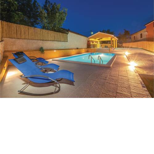 Beautiful home in Barban w/ Outdoor swimming pool, WiFi and 3 Bedrooms